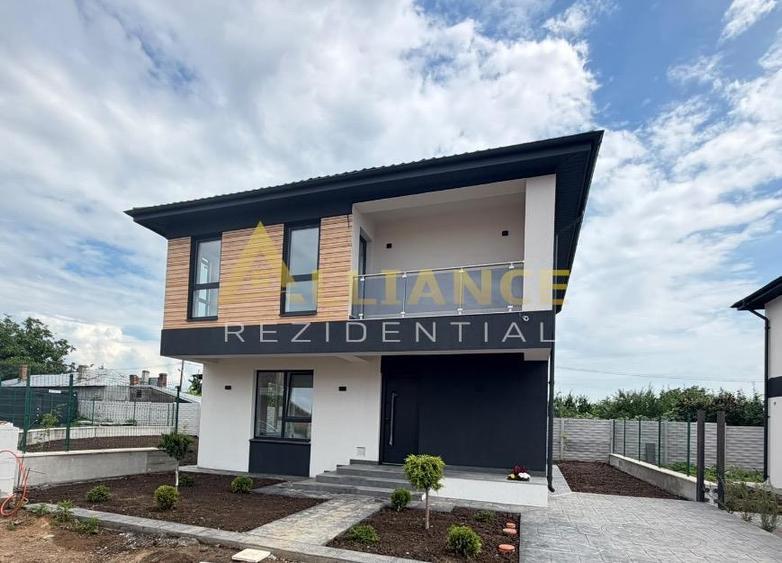 Ansamblu rezidential _200m pana la statia de autobuz _strada asfaltata
