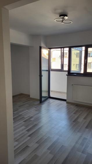 Apartament 2 camere de vanzare - Teilor Residence, Pitesti