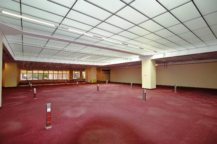 Iride Business Park cladirea 2, Pompei, 323 - 6915 mp  0% comision!
