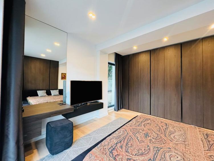 Apartament 3 camere Piata Romana/Bloc nou/Curte 131mp/Parcare