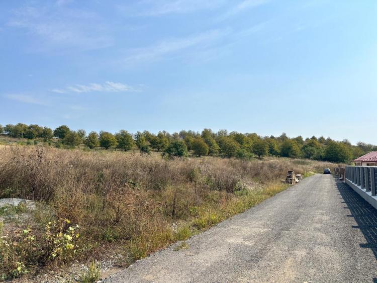 Teren Extravilan Sigmir – 2 Fronturi, Panoramă Deosebită,la Limita cu intravilan