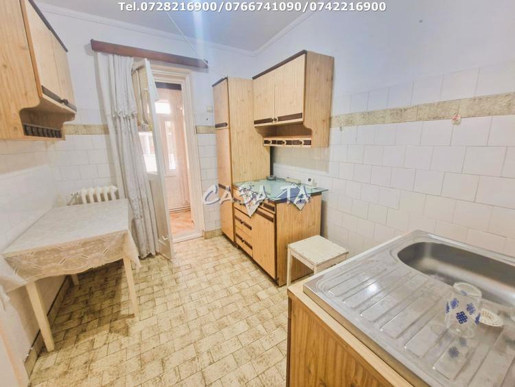 Apartament 3 camere, situat in Targu Jiu, Str. Nicolae Balcescu