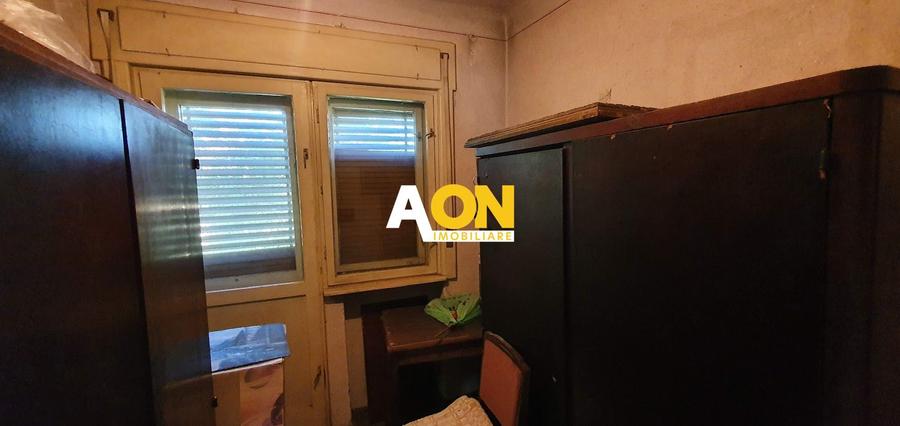 Casa cu 5 camere, 768 mp teren, Cetate