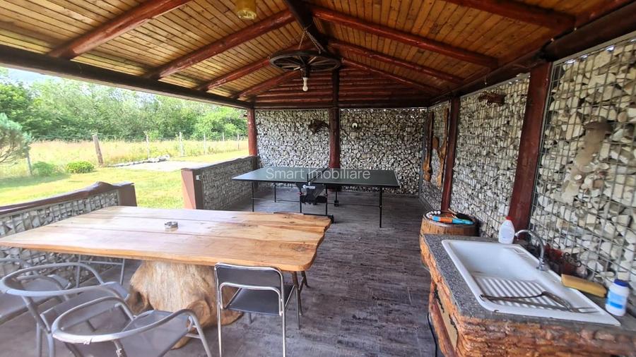 Pensiune moderna 12 camere 4600 mp Valea Avrigului - 27
