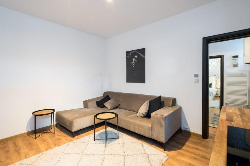 OFERTA  APARTAMENT 2 CAMERE LUX
