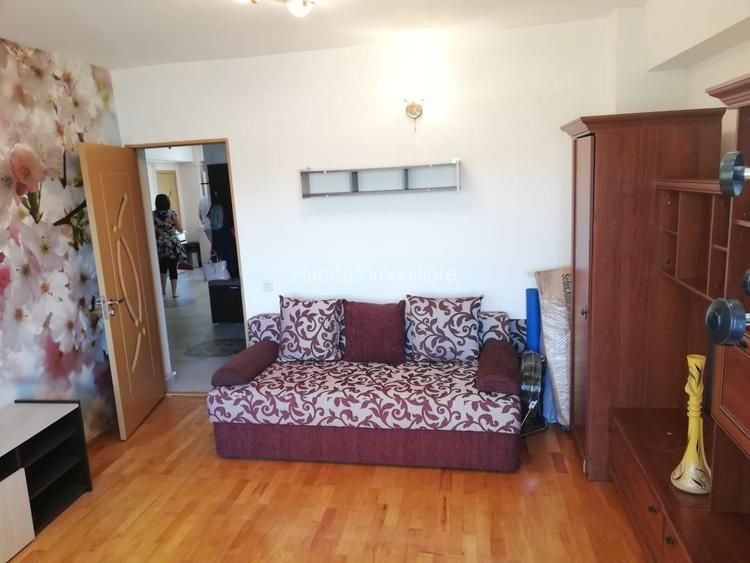 Apartament 3 camere de inchiriat, etaj 2, 87 mp,  Piața Cipariu - 6