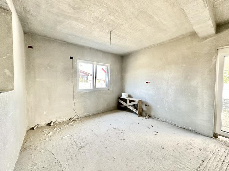Duplex despartit cu 5 camere | 3 bai | 122 mp | Teren 430 mp | Mosnita