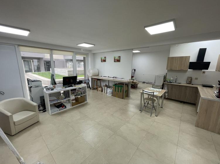 Spatiu Comercial / Birouri | Finisat | Loc de parcare inclus | Str. Marginii