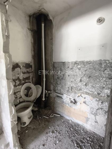 Apartament Anda 3 camere dec cu 2 bai, etaj 1, bloc 1981, Profi. - 15