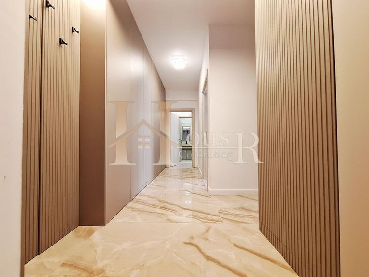 LANGA BENZINARIA ESO. LIFT. CU TOATE FACILITATILE PENTRU A TE MUTA.