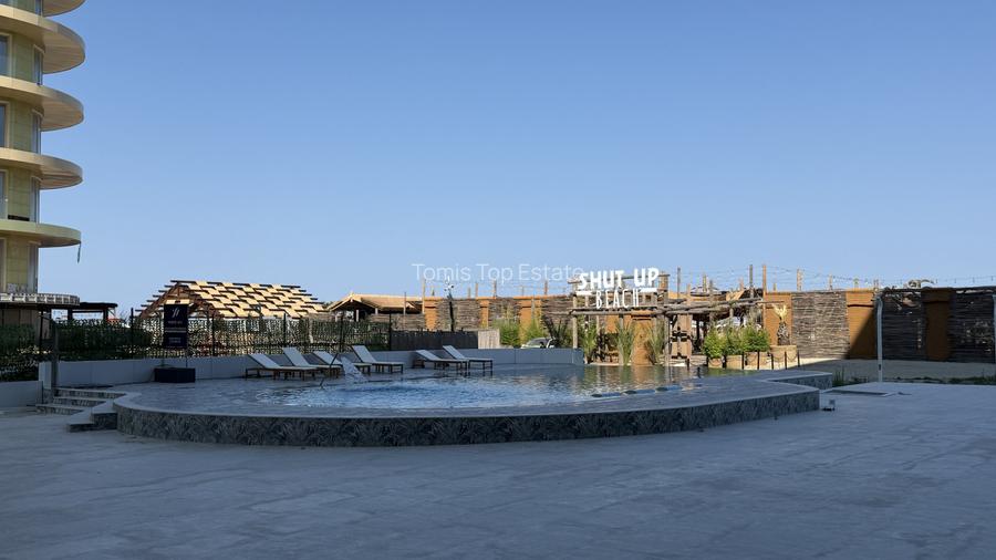 Apartament cu 3 camere direct in prima linie la mare White Sea