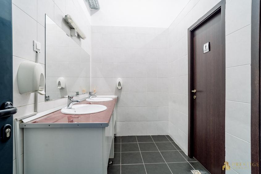 Spatiu comercial premium cu garaj de inchiriat pe str. Nufarului