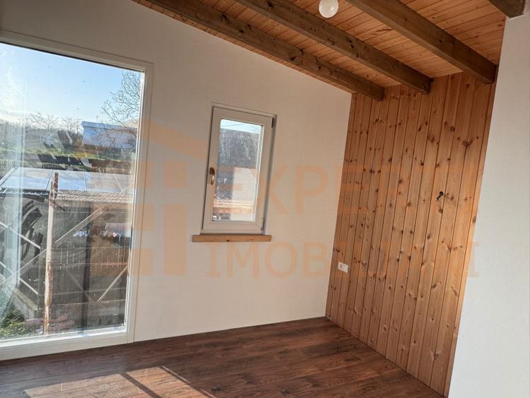 Casă modernă aproape de lac, 4 dormitoare, teren generos, în Techirghiol