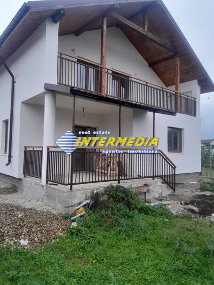 Casă nouă de vînzare P+1 cu 500 mp. Teren Finisata la cheie
