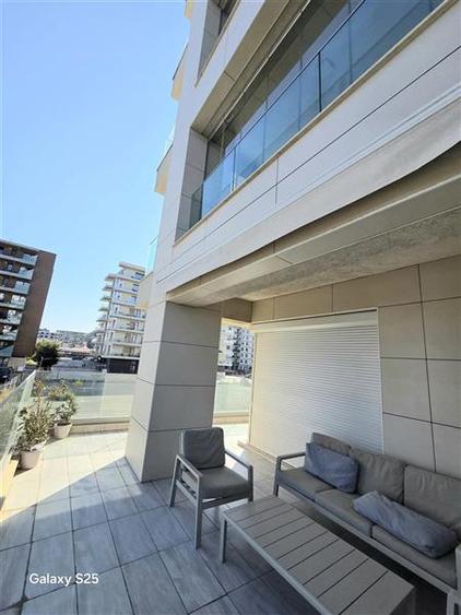 Apartment 2 Camere cu Terasa Spectaculoasa si Vedere Frontala la Mare