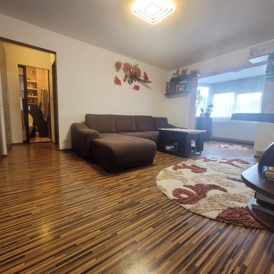 De vanzare apartament cu 4 camere, bld Grivitei
