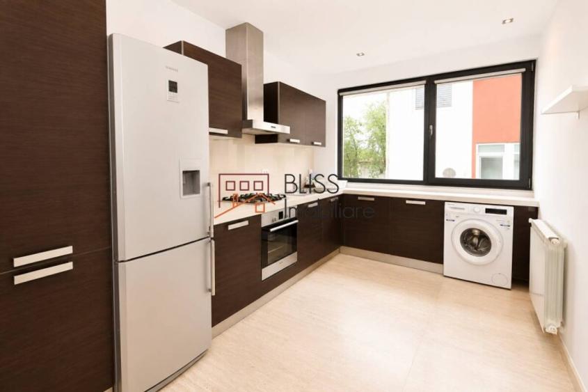 Apartament Elegant cu 4 Camere și Loc de Parcare