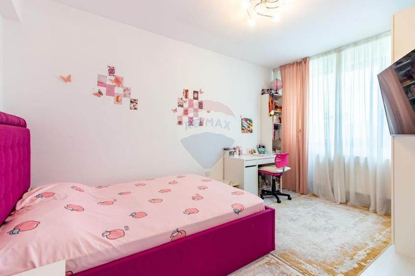 Casă / Vilă cu 4 camere de vânzare Tunari