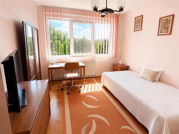 Apartament 3 camere,decomandat, luminos, perspectiva catre spatii verzi, Liberta