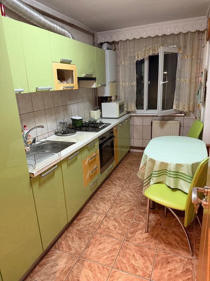 Apartament 2 camere, decomandat - zona Industriala (Sub Stadion)