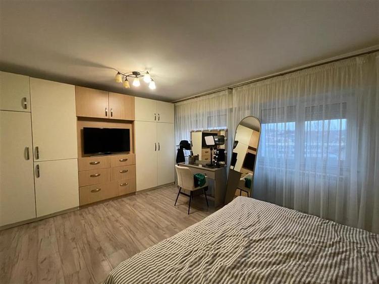 Apartament 3 camere de vanzare zona ultracentrala Tulcea
