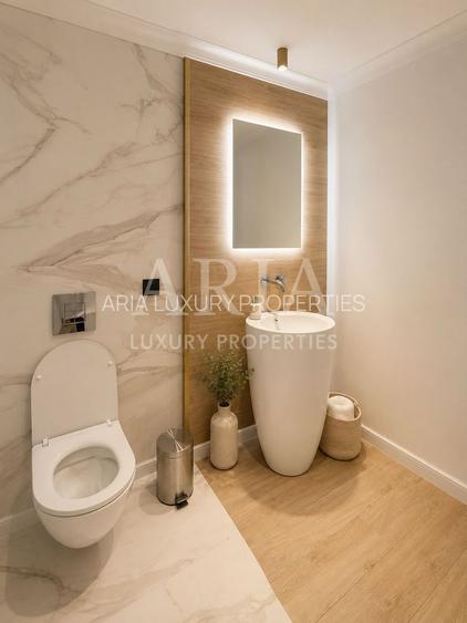 ELEGANT TOWNHOUSE | PRIVATE GARDEN | PANORAMIC TERRACES | - 7