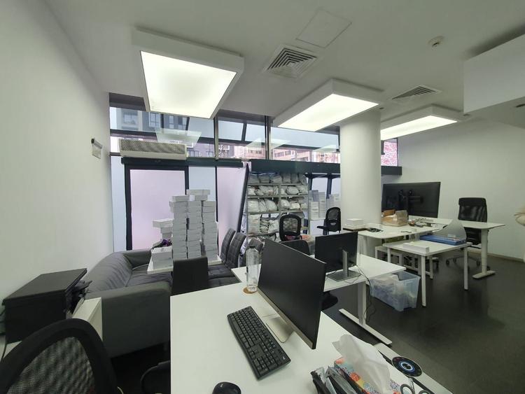 Spatiu showroom si depozitare in zona Unirii -  200mp (parter si subsol)