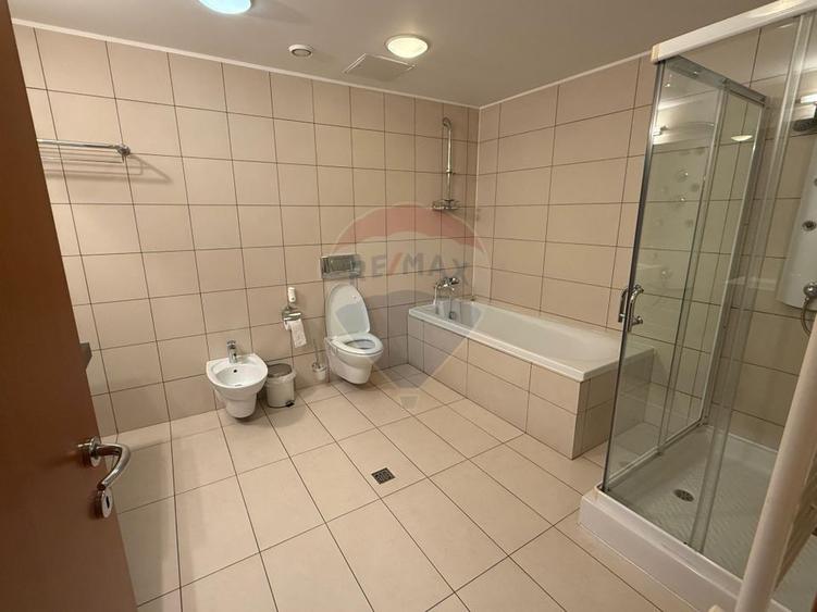 INCHIRIERE Apartament cu 3 camere in zona Primaverii