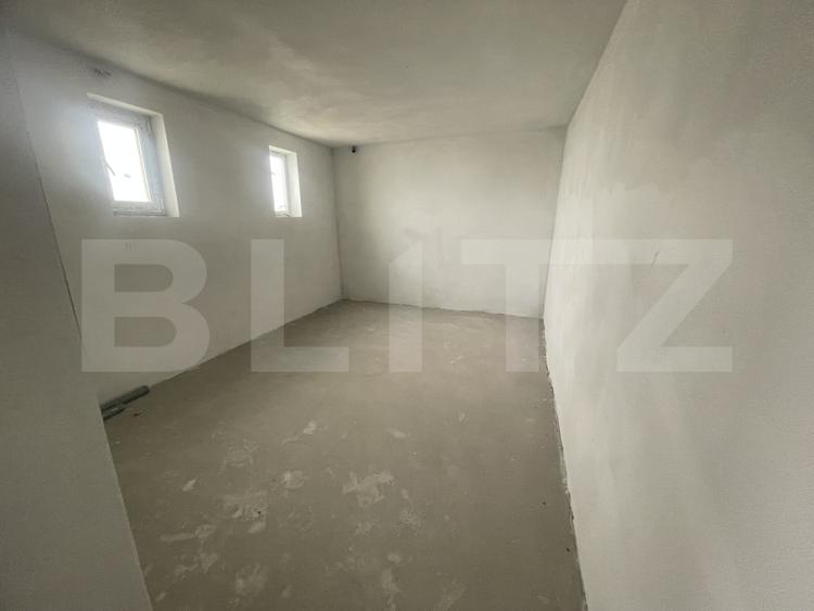 Casa individuala semifinisata, 4 camere, 10 ari teren si garaj