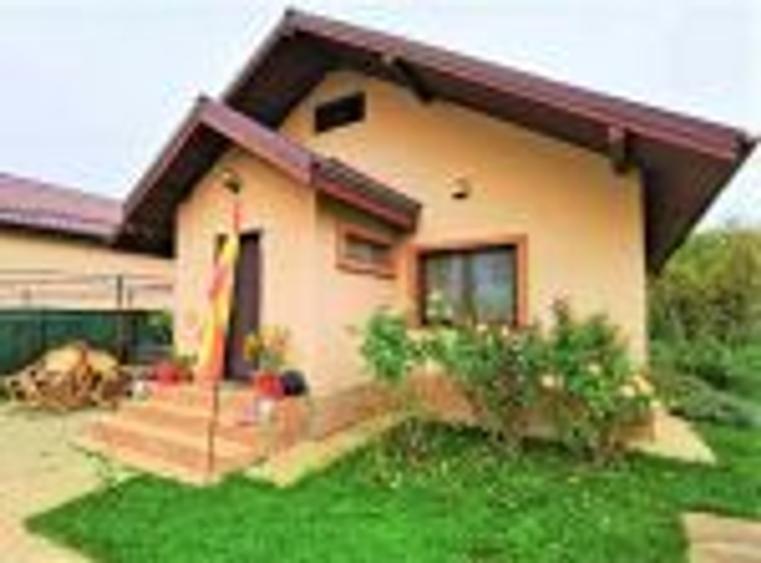 Casa indivduala pe parter - 3 camere -Corbeaca, strada Caisului padure