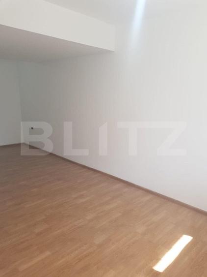 Spatiu comercial, Premium, Renovat Recent, 690 mp, zona Centrală