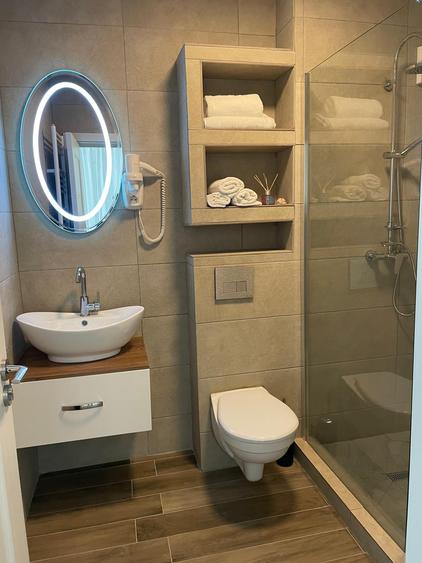 Exclusivitate Mamaia-Nord,apartament 2 camere,gaze,frontal mare, loc de parcare