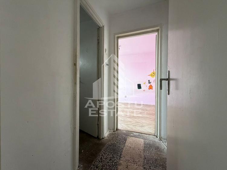 Apartament cu 2 camere, conf 1, semidecomandat, zona Spitalul Judetean