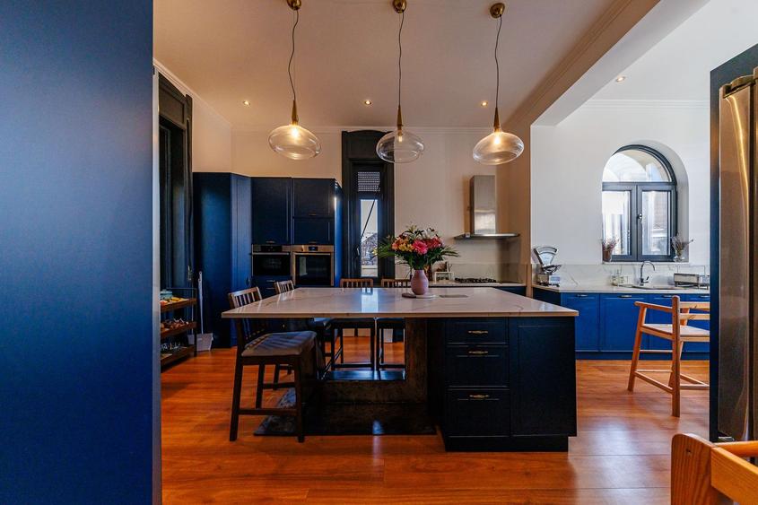 Casa cu Personalitate – Un Amestec Fascinant de Stil Istoric și Contemporan