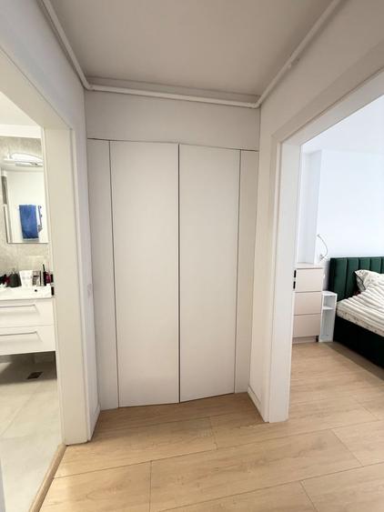 Apartament 2 camere, terasa, etaj intermediar, boxa, parcare