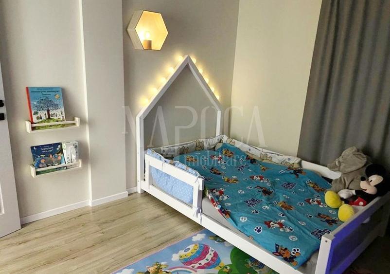 Casa 5 camere de vanzare in Floresti
