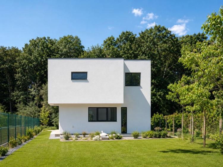 VILA NOUA CU PISCINA SI DESCHIDERE LA PADURE-GHERMANESTI, SNAGOV