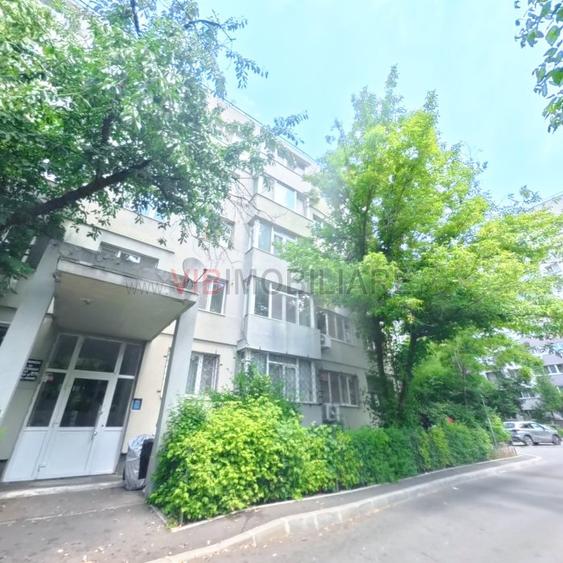 Metrou Gorjului/ Str Apusului /3 camere / 59mp/