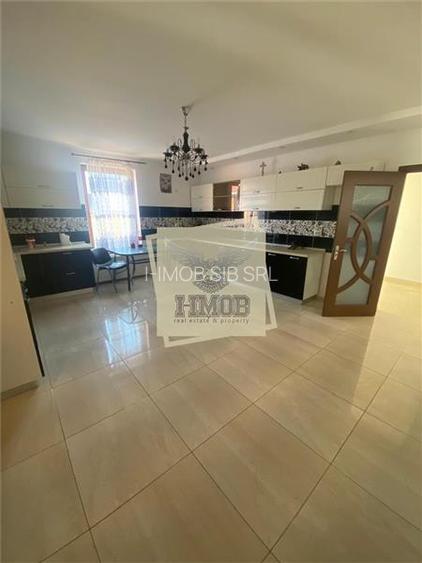 Casa 5 camere 2 bai balcon si 567 mp teren in Rasinari - 18
