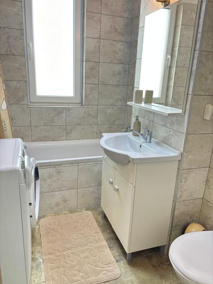 Închiriez apartament 2 camere bloc nouAradului Decathlon