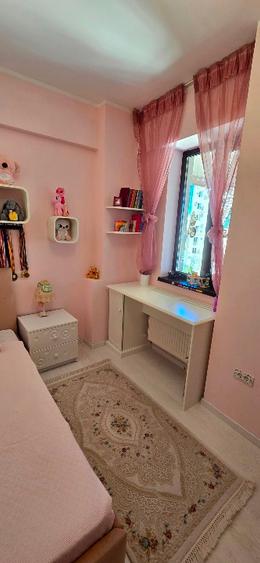 Vând apartament , 4 camere, 92 mp ,km 5