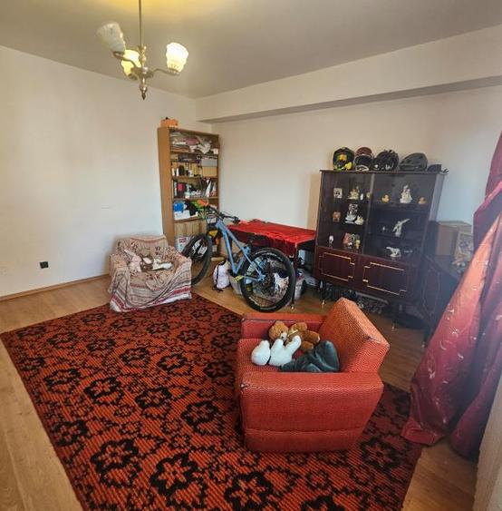 Apartament 3 camere intermediar, Racadau Tampei