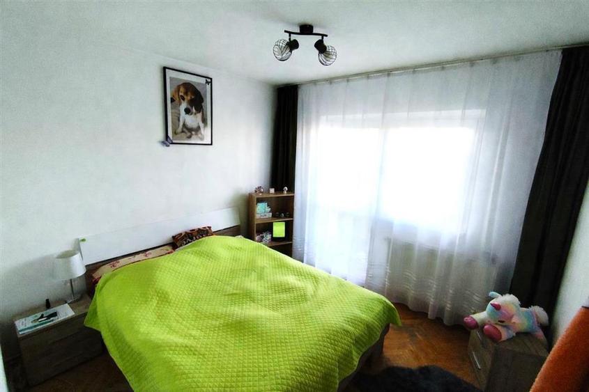 Apartament 3 camere decomandat 2 balcoane zona Calea Poplacii