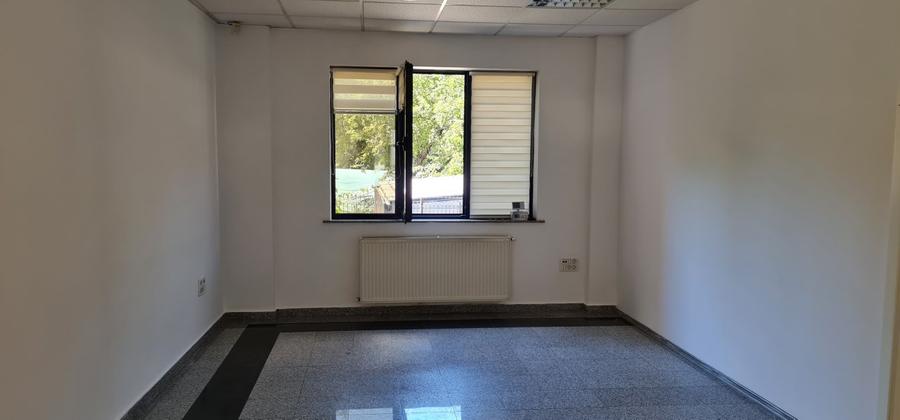 Spatiu parter multifunctional, cabinet medical, amenajat, ultracentral, 75mp.