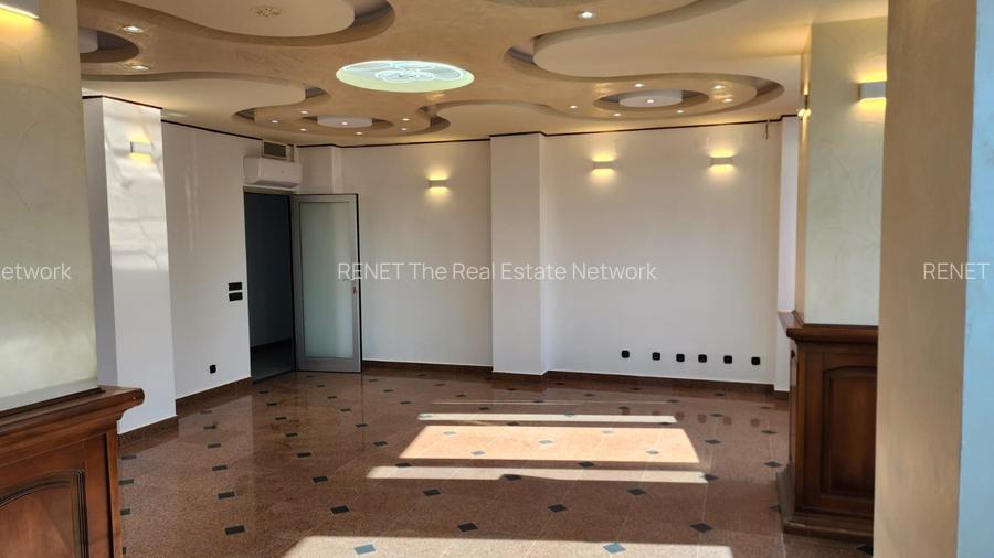 Spațiu premium birouri sau clinică, 2 corpuri, 12 parcări, lift, terasă - 7300 E - 24