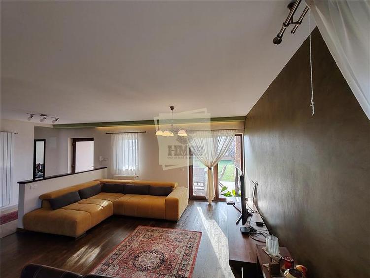 Casa moderna 3 camere 2 bai teren 790mp zona Cetate