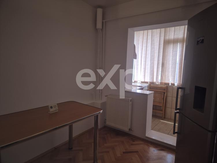 De închiriat apartament 3 camere in Pitești Popa Sapca