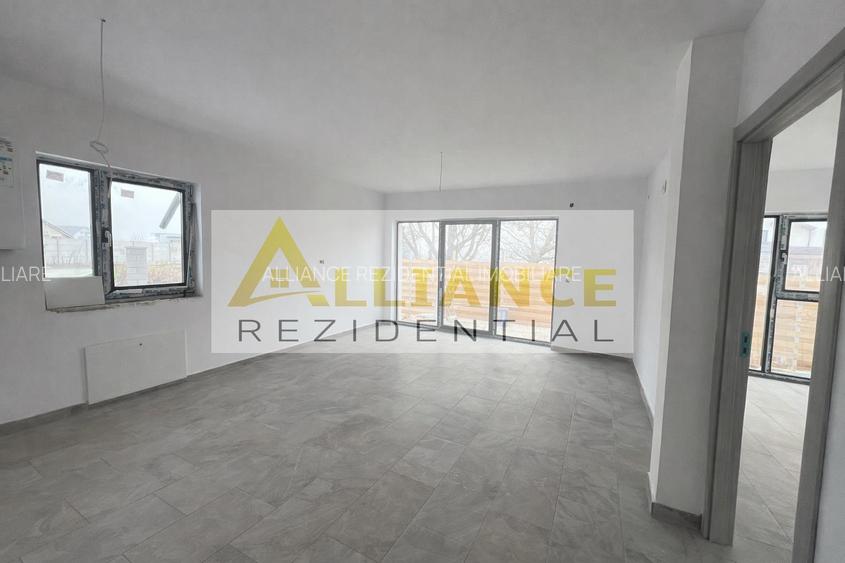 Casa 3 camere- strada asfaltata- 250 mp teren - 6