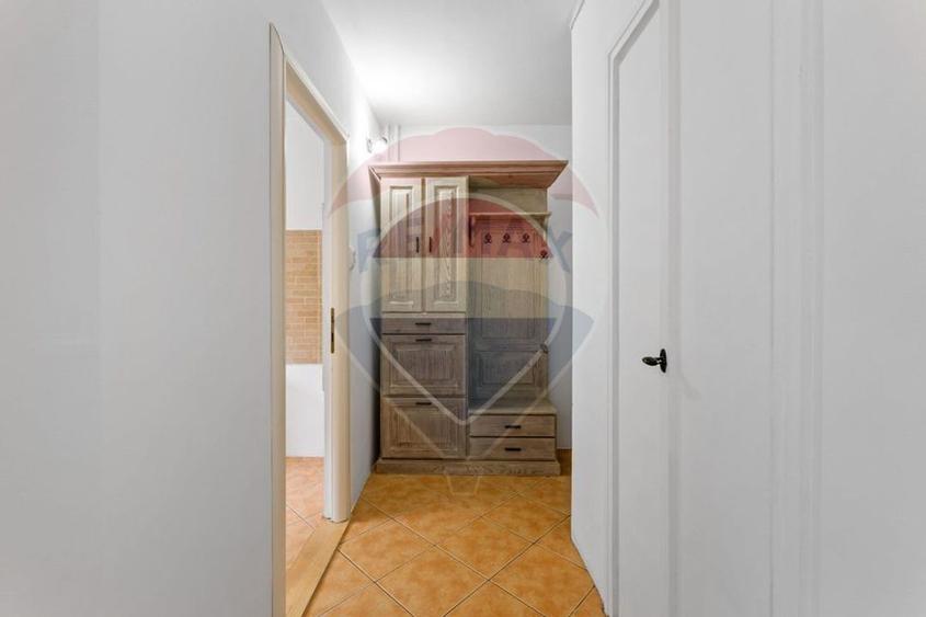 Apartament cu 2 camere de închiriat - Zona Central