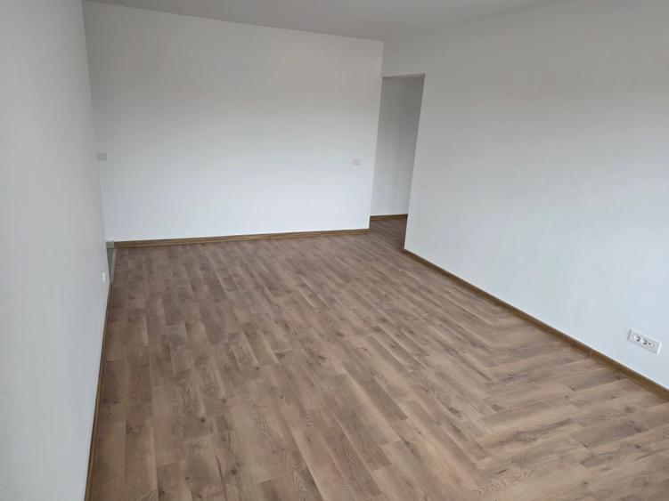 APARTAMENT 3 CAMERE , TRIPAN , INCALZIRE PARDOSEALA, STRADAL SOS GIURGIULUI